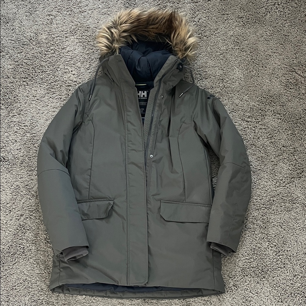Helly Hansen Women’s Classic Green Parka with Faux Fur Hood - Size XS